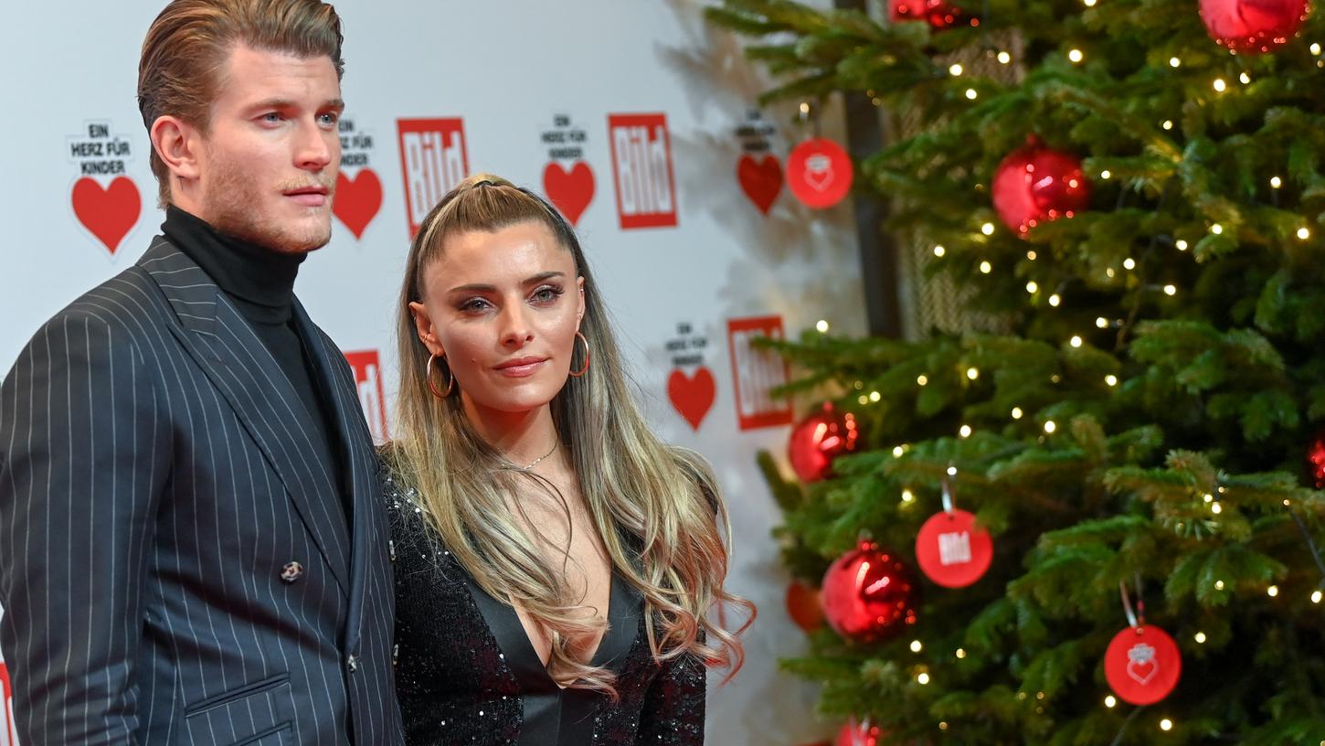 Zwischen Schauspielerin Sophia Thomalla und Torwart Loris Karius ist Schluss.