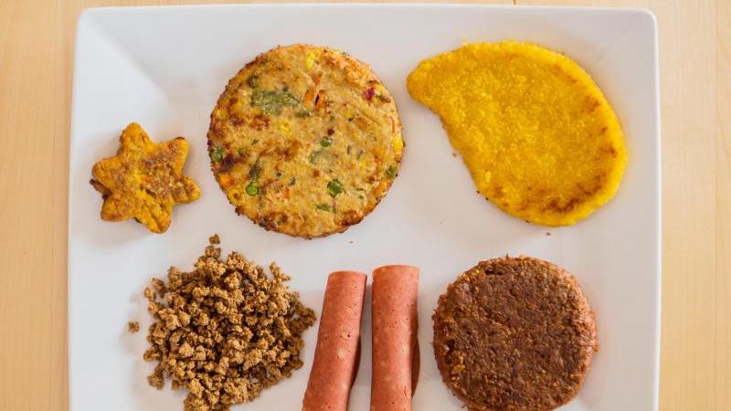 Vegane und vegetarische Fleischersatzprodukte sind oft teurer. Vegane und vegetarische Fleischersatzprodukte sind oft teurer.