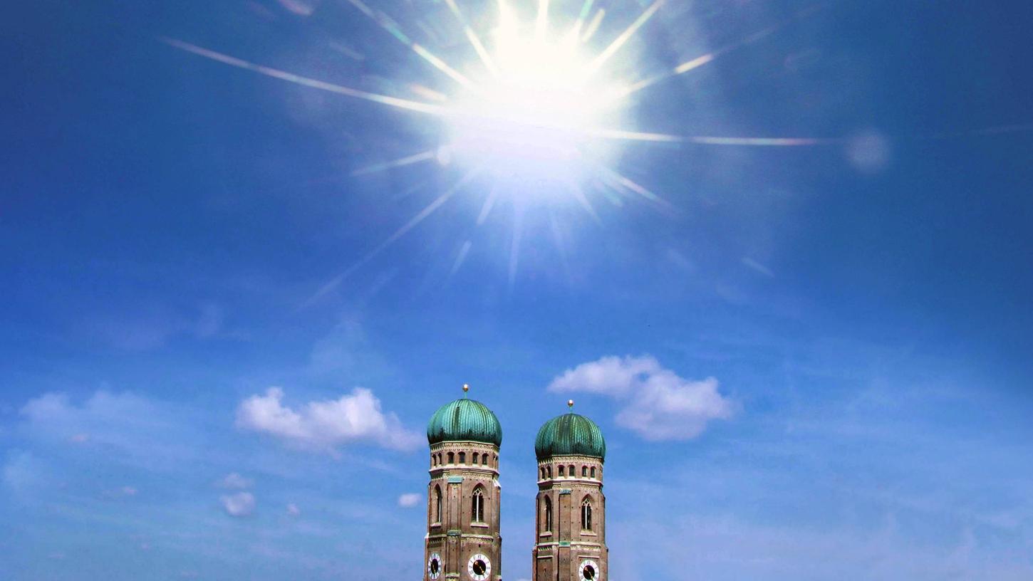 Auch in München gibt die Sonne derzeit alles. Schon am Abend drohen allerdings auch in Bayern Unwetter. 