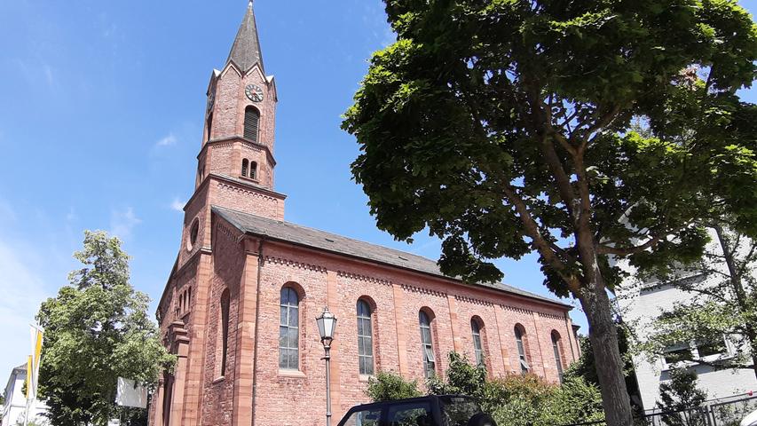 Neben dem Namen haben die beiden Orte noch mehr gemeinsam: Auch im badischen Forchheim gibt es eine Kirche St. Martin.
