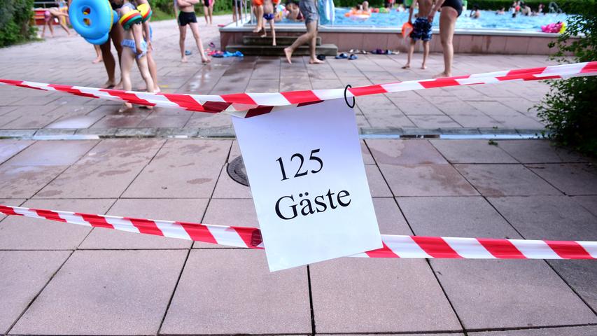 Denn die maximale Zahl der Badegäste beträgt dort aktuell 125 Personen.