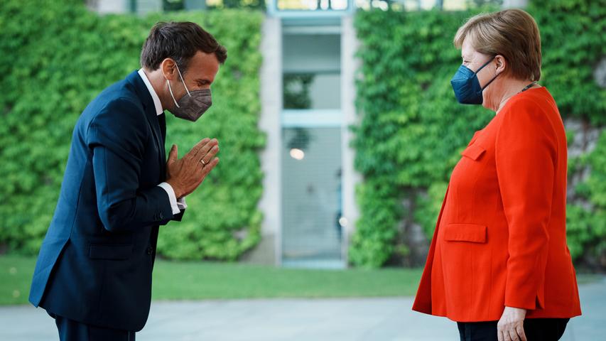 Bundeskanzlerin Angela Merkel empfängt Frankreichs Staatschef Emmanuel Macron zu einem Abendessen im Bundeskanzleramt.