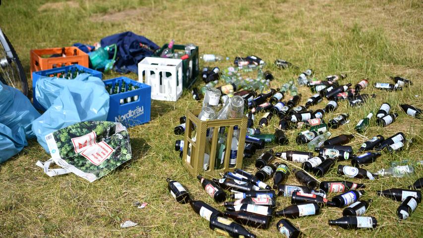 Blaulicht-Party am Baggersee in Sengenthal: Was bleibt, ist wie immer der Müll und schwere Köpfe