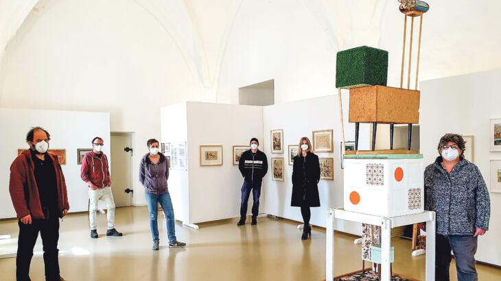 Noch vor der offiziellen Ausstellungseröffnung trafen sich die Organisatoren Matthias Egersdörfer, langjähriger Freund von Philipp Moll, Anders Möhl, Claudia Schulz und Martin Fürbringer, Ina Schönwald, Leiterin des Laufer Stadtarchivs und Vreni Moll, Schwester von Philipp Moll (von links nach rechts). Noch vor der offiziellen Ausstellungseröffnung trafen sich die Organisatoren Matthias Egersdörfer, langjähriger Freund von Philipp Moll, Anders Möhl, Claudia Schulz und Martin Fürbringer, Ina Schönwald, Leiterin des Laufer Stadtarchivs und Vreni Moll, Schwester von Philipp Moll (von links nach rechts).