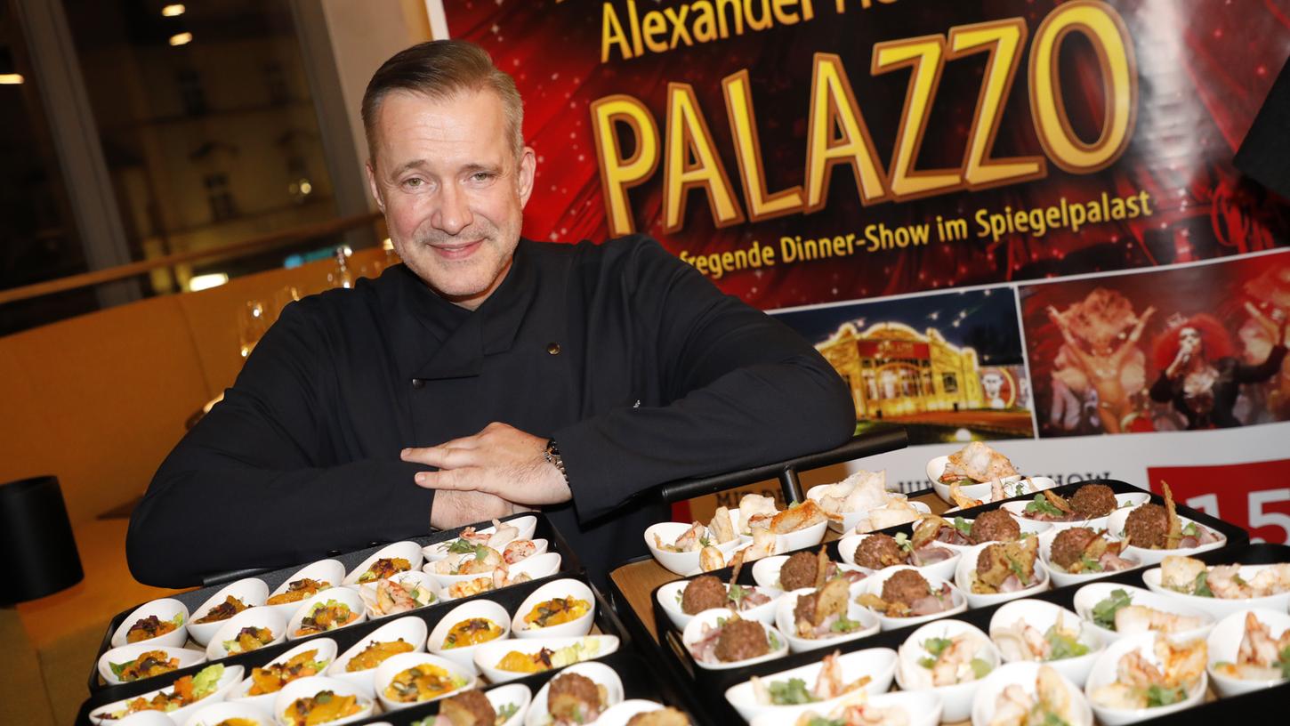 Wegen der Corona-Pandemie blieben alle „Palazzo“-Spielstätten in der Saison 2020/21 geschlossen. Auch der von Sternekoch Alexander Herrmann in Nürnberg.
Wegen der Corona-Pandemie blieben alle „Palazzo“-Spielstätten in der Saison 2020/21 geschlossen. Auch der von Sternekoch Alexander Herrmann in Nürnberg.