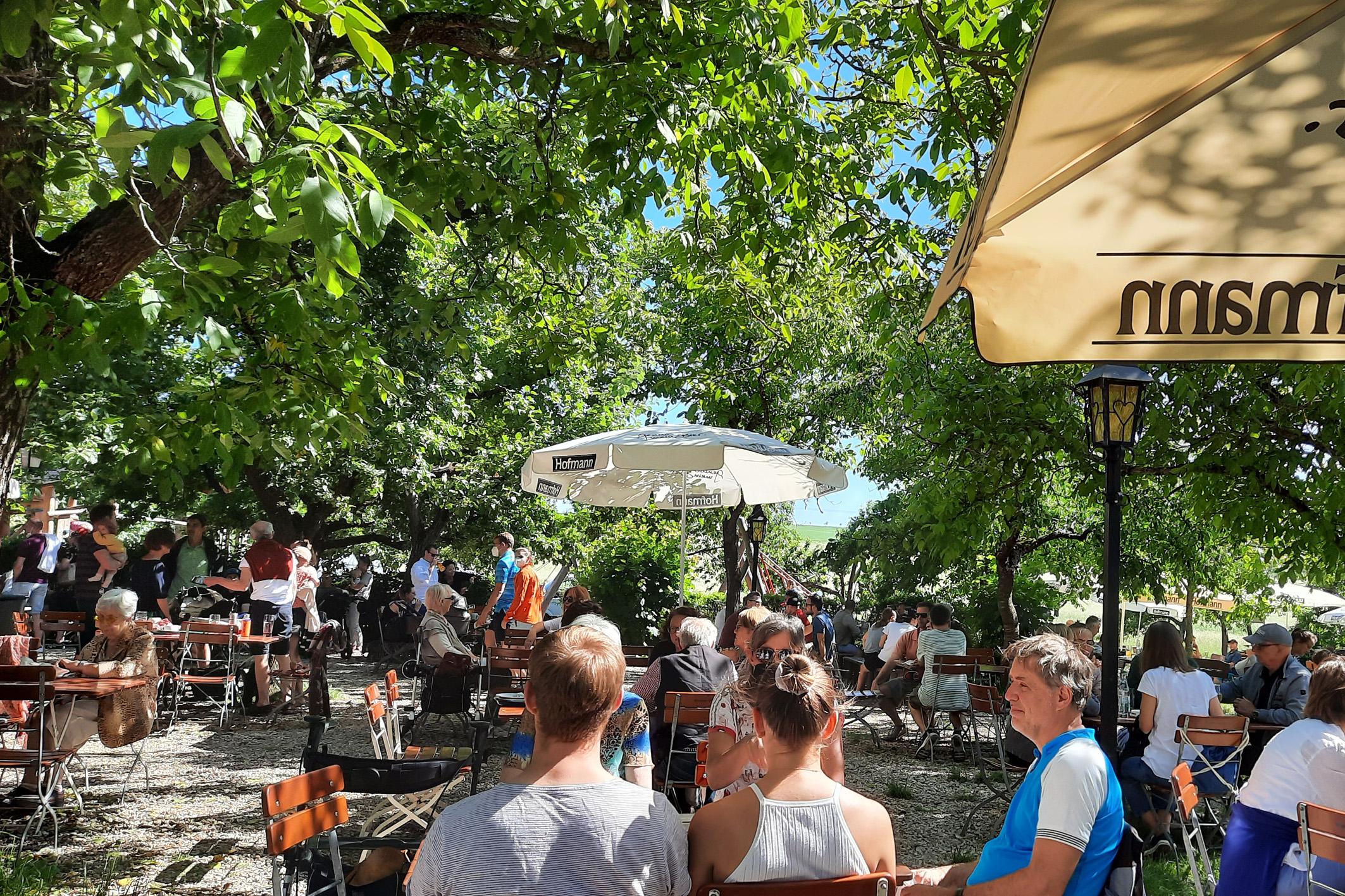 Atzelsberger Biergarten Neuer Pachter Startet Durch Marloffstein Herzogenaurach Hochstadt Nordbayern 
