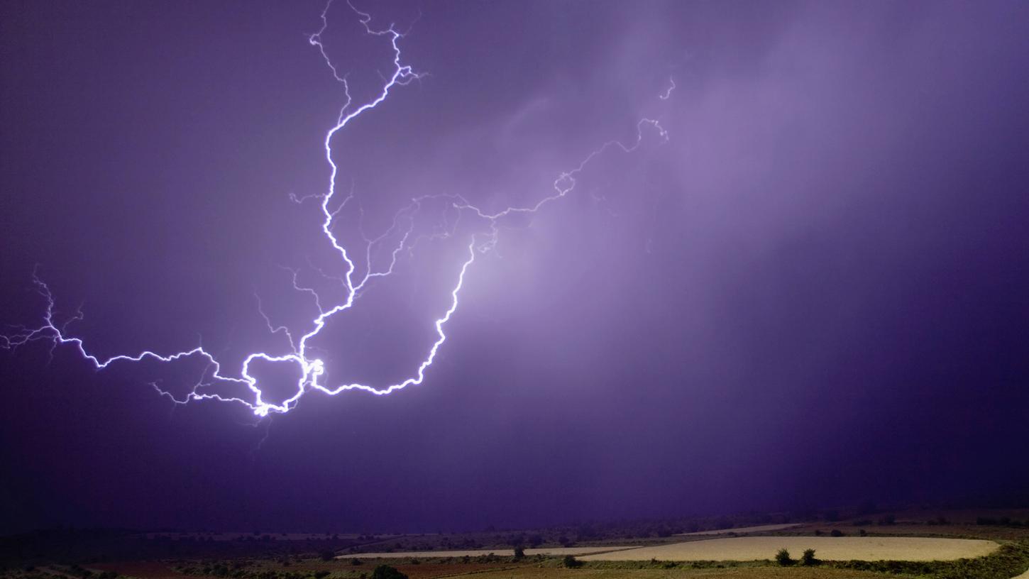 Wieder Unwettergefahr in Franken: Gewitter und Starkregen drohen heute Wieder Unwettergefahr in Franken: Gewitter und Starkregen drohen heute