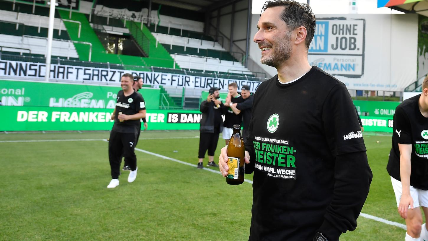 Aufstiegstrainer: Bei der Party nach dem Sprung in die erste Liga, war Coach Stefan Leitl pandemiebedingt noch im leeren Stadion. Zur neuen Saison könnte sich das ändern.