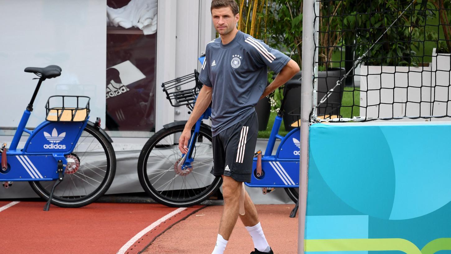Einsatz ungewiss: Thomas Müller muss wegen einer Kapselverletzung im Knie kürzertreten.
Einsatz ungewiss: Thomas Müller muss wegen einer Kapselverletzung im Knie kürzertreten.