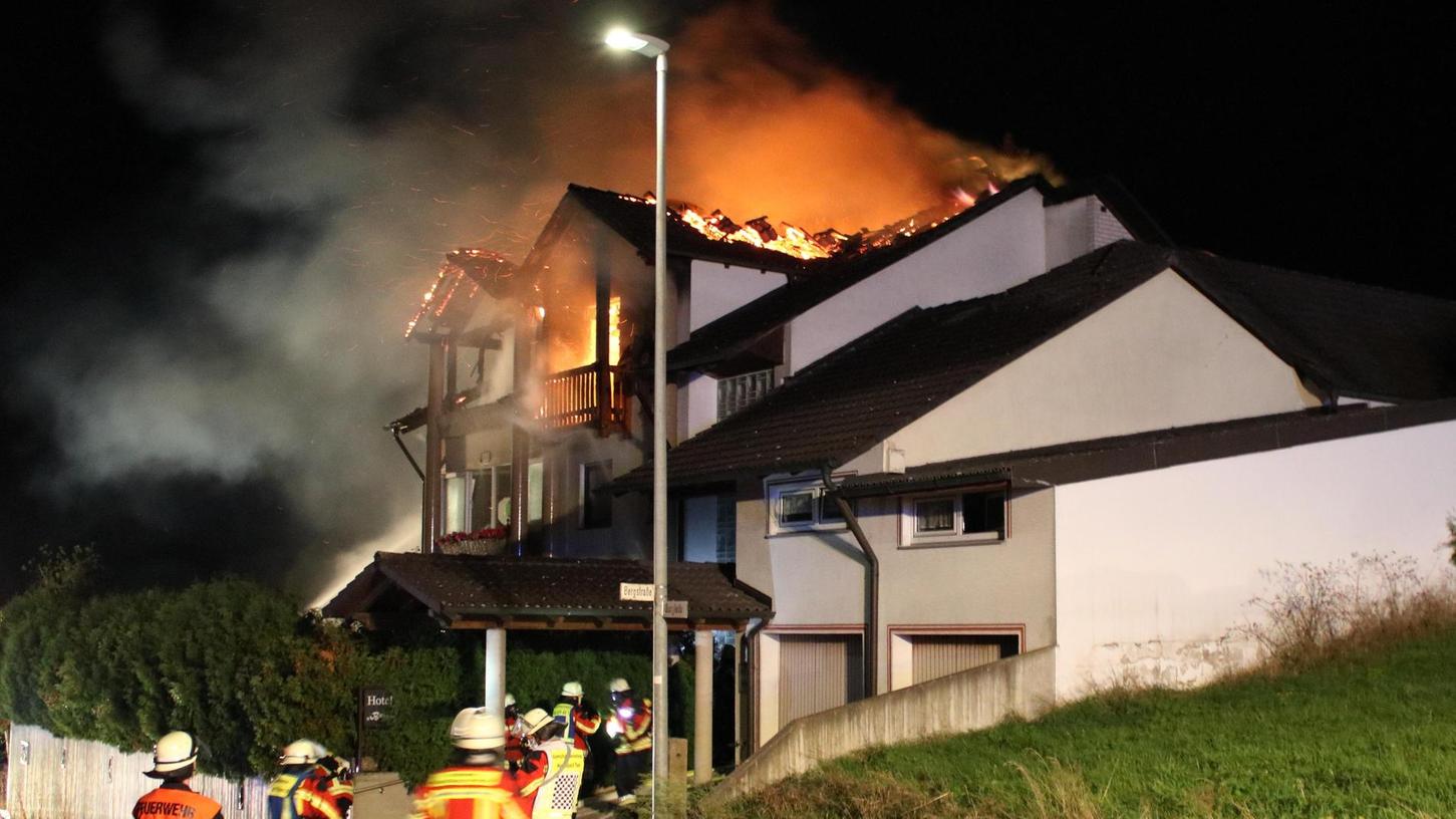 Hotel-Brand in Heroldsbach: Bewohner soll Feuer gelegt haben