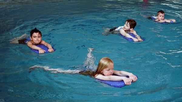 Schwimmkurs fuer Kinder