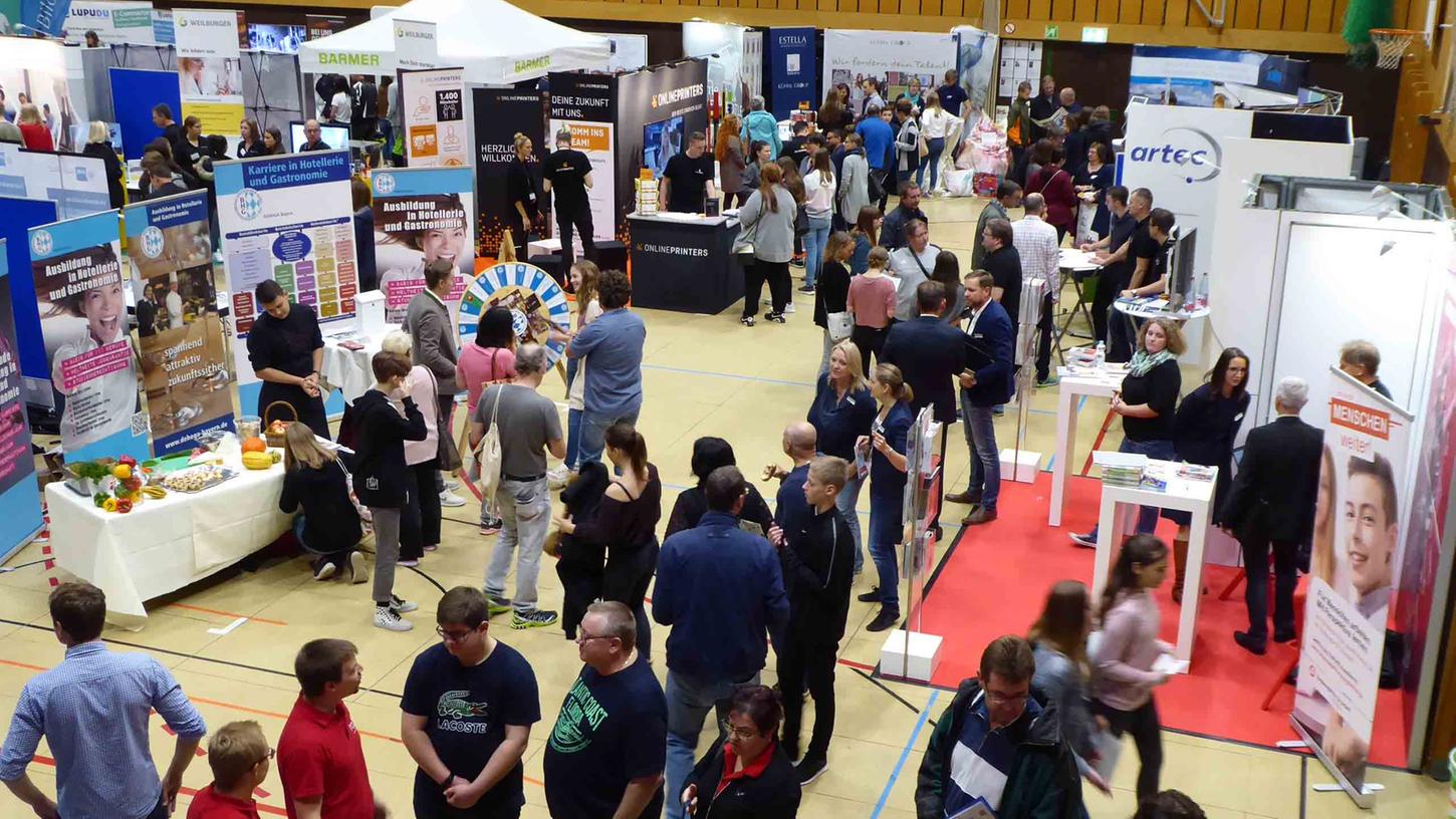 Die Ausbildungsplatzbörse ist derzeit wieder als Präsenzmesse geplant
Die Ausbildungsplatzbörse ist derzeit wieder als Präsenzmesse geplant