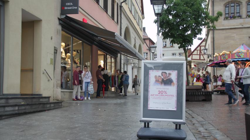 Das Stadtmarketing in Weißenburg und die Geschäftsleute haben sich für die Weiße Nacht in diesem Jahr ein Konzept überlegt, das auch die Anforderungen des Hygieneschutzes erfüllte.
