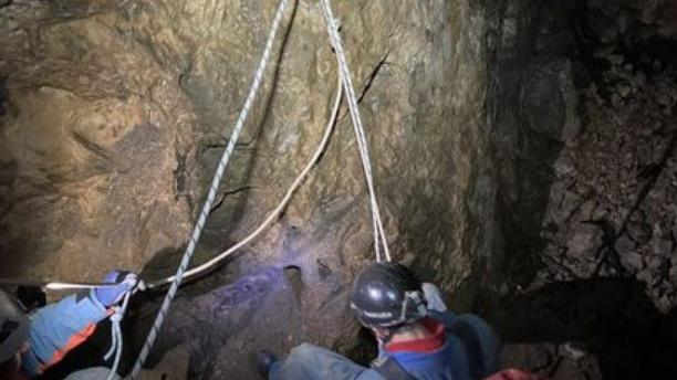 Der letzte große Einsatz war vor wenigen Monaten in der wasserführenden Höhle in Mühlbach bei Dietfurt im Altmühltal, bei dem ein Höhlenforscher ums Leben kam . 