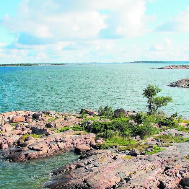 Noch heute wächst Åland jährlich etwa einen halben Zentimeter aus dem Meer, ständig kommen weitere Inselchen dazu.