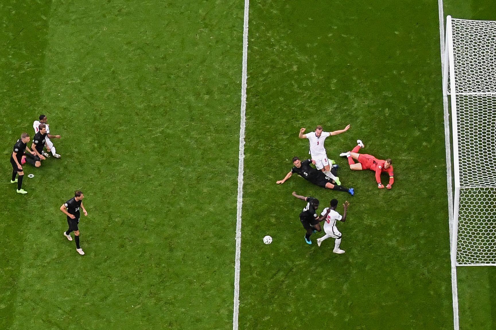 Verhinderte mit einer grandiosen Rettungsgrätsche gegen Kane Sekunden vor der Pause noch das eigentlich sichere 0:1, hatte den englischen Kapitän auch sonst gut im Griff. Leider nur bis zur 85. Minute.