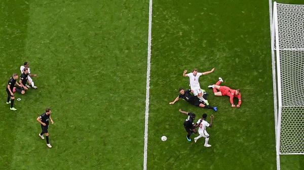 Verhinderte mit einer grandiosen Rettungsgrätsche gegen Kane Sekunden vor der Pause noch das eigentlich sichere 0:1, hatte den englischen Kapitän auch sonst gut im Griff. Leider nur bis zur 85. Minute.