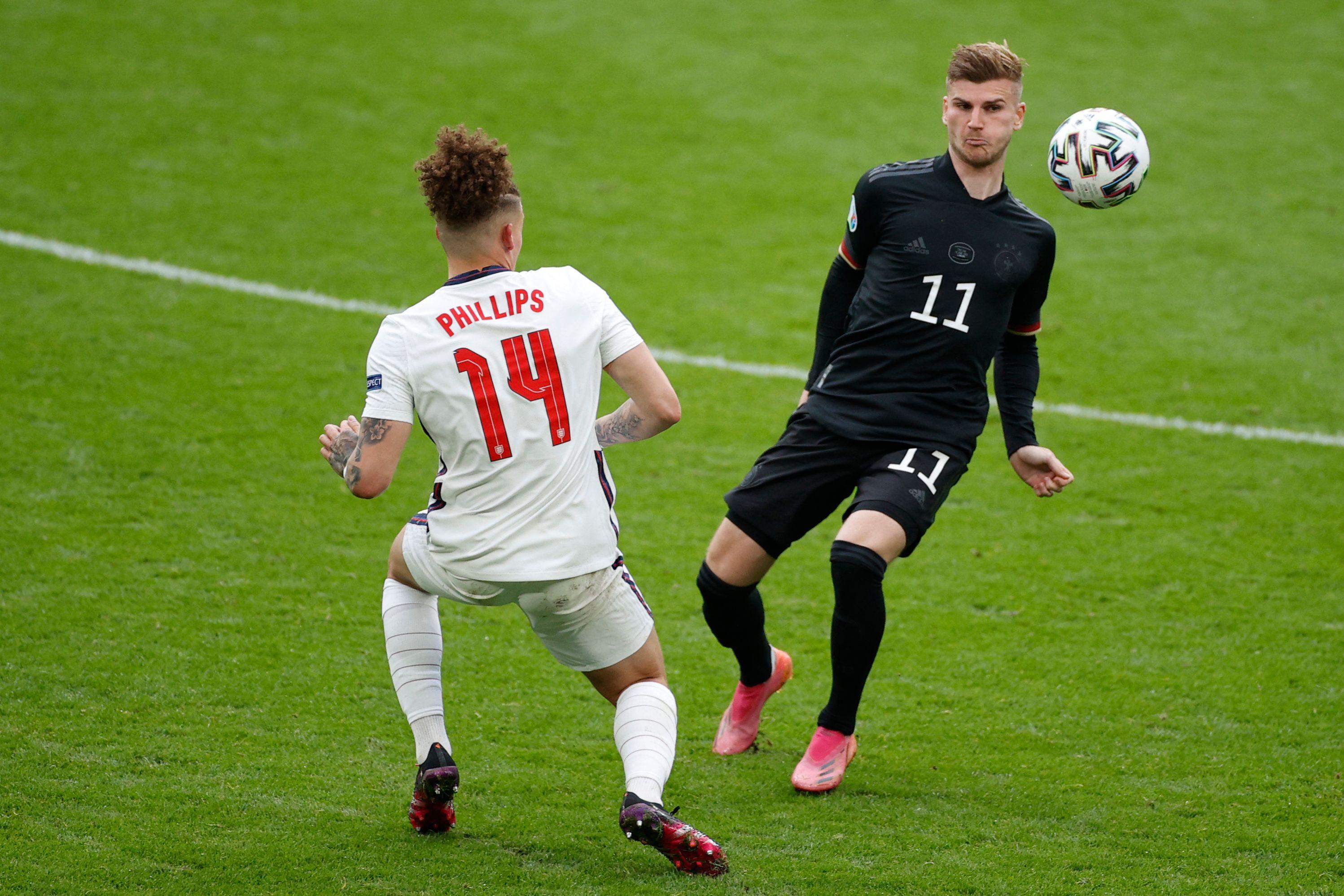 Rückte für Gnabry erstmals bei dieser EM in die Startelf, bestätigte in seiner Wahlheimat aber bei der besten deutschen Gelegenheit in der ersten Hälfte seinen Ruf als „Chancentod“, als er an Pickford scheiterte. Musste nach 68 Minuten wieder für Gnabry weichen.