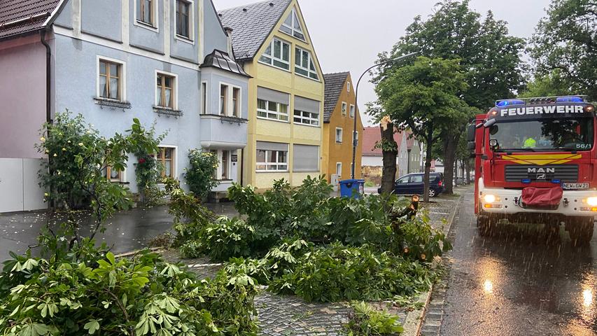 Wie in vielen Teilen Deutschlands hat das Unwetter auch in der Oberpfalz seine Spuren hinterlassen. 
