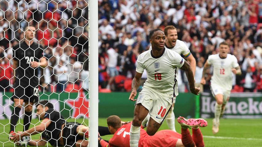 The Sun (Großbritannien): "It's coming Rome! England schlägt ENDLICH Deutschland. Gareth Southgates furchtlose Helden beenden die Niederlagenserie gegen Deutschland mit einem famosen 2:0-Sieg, der der Nation Hoffnung gibt, sie könnten weiterkommen und wieder ein großes Turnier gewinnen."