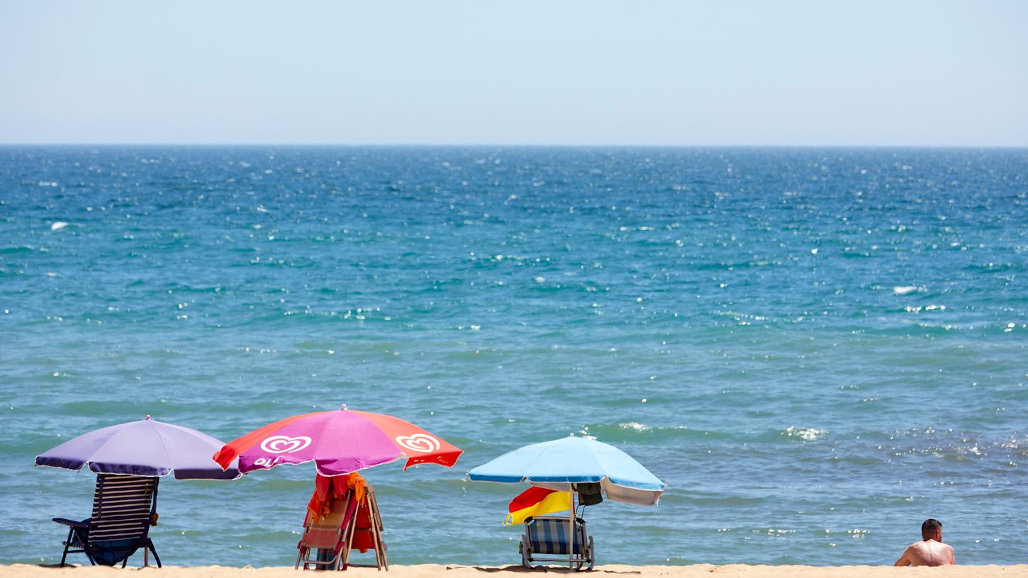 Endlich am Strand: Doch was ist, wenn zugesagte Extras einer Pauschalreise coronabedingt nicht stimmen?