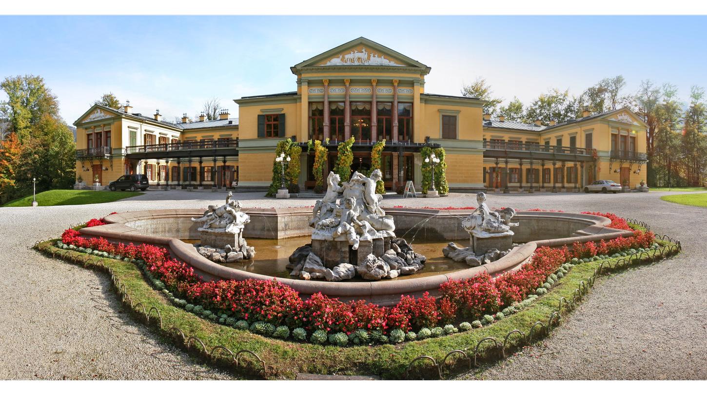 Bad Ischl wird mit dem Salzkammergut bald Kulturhauptstadt Europas Ein Besuchermagnet ist die Kaiservilla, in der die Kaiserfamilie ihre Sommerfrische verbrachte
Bad Ischl wird mit dem Salzkammergut bald Kulturhauptstadt Europas Ein Besuchermagnet ist die Kaiservilla, in der die Kaiserfamilie ihre Sommerfrische verbrachte