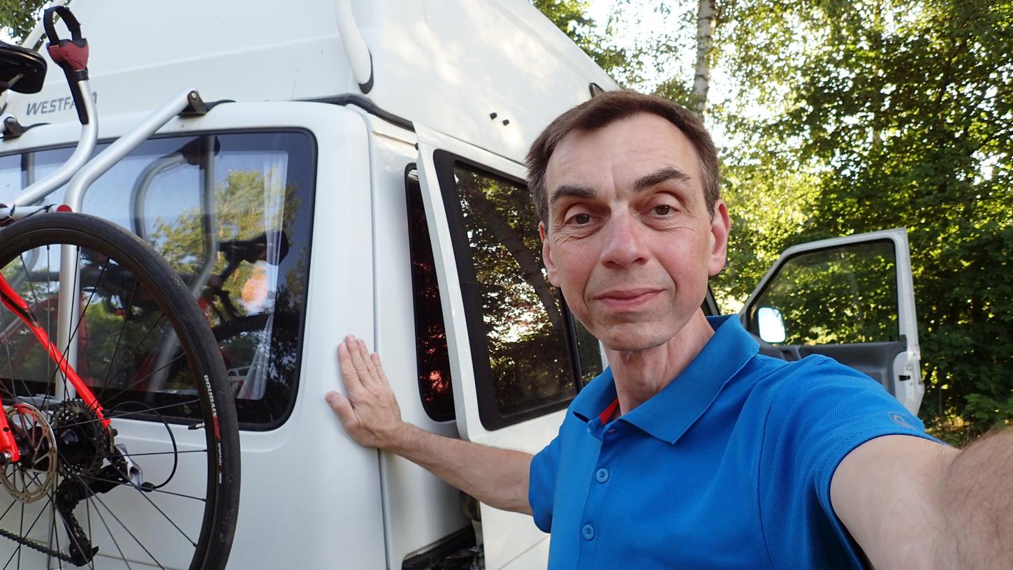 Matthias Lederle aus Schwabach lebt infolge einer Krebserkrankung ohne Zunge - und ziemlich isoliert.
Matthias Lederle aus Schwabach lebt infolge einer Krebserkrankung ohne Zunge - und ziemlich isoliert.