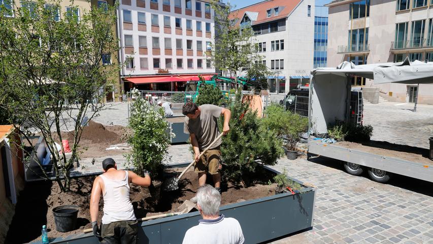 Hinter der Lorenzkirche sorgte 2021 ein mobiler Park für Grün.