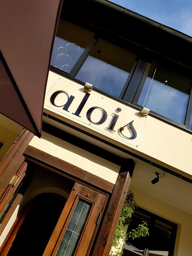 das alois - Restaurant mit fränkischer Crossover-Küche am Tiergärtnertorplatz Nürnberg. das alois - Restaurant mit fränkischer Crossover-Küche am Tiergärtnertorplatz Nürnberg.