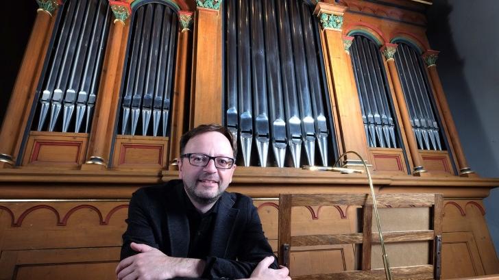 Mit Gerald Fink an der Metzler-Orgel geht es am Sonntag, 25. Juli, 18 Uhr, in Sankt Magdalena weiter.
Mit Gerald Fink an der Metzler-Orgel geht es am Sonntag, 25. Juli, 18 Uhr, in Sankt Magdalena weiter.
