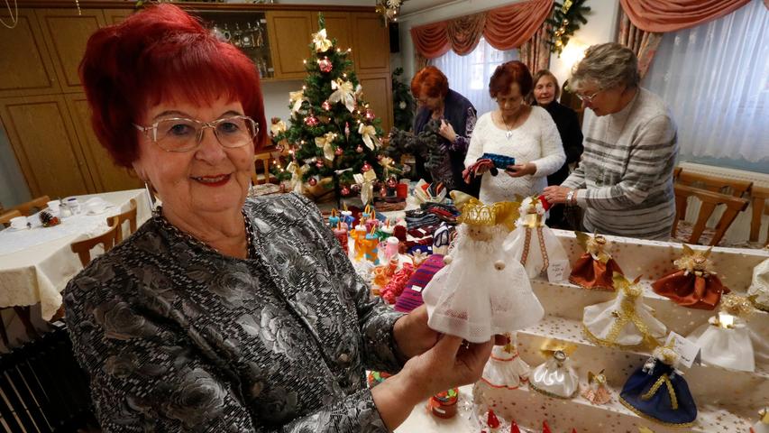 Auch zu Weihnachten wird in der Seniorenbegegnungsstätte Selbstgemachtes verkauft - und der Gewinn an "Freunde für alle" gespendet..