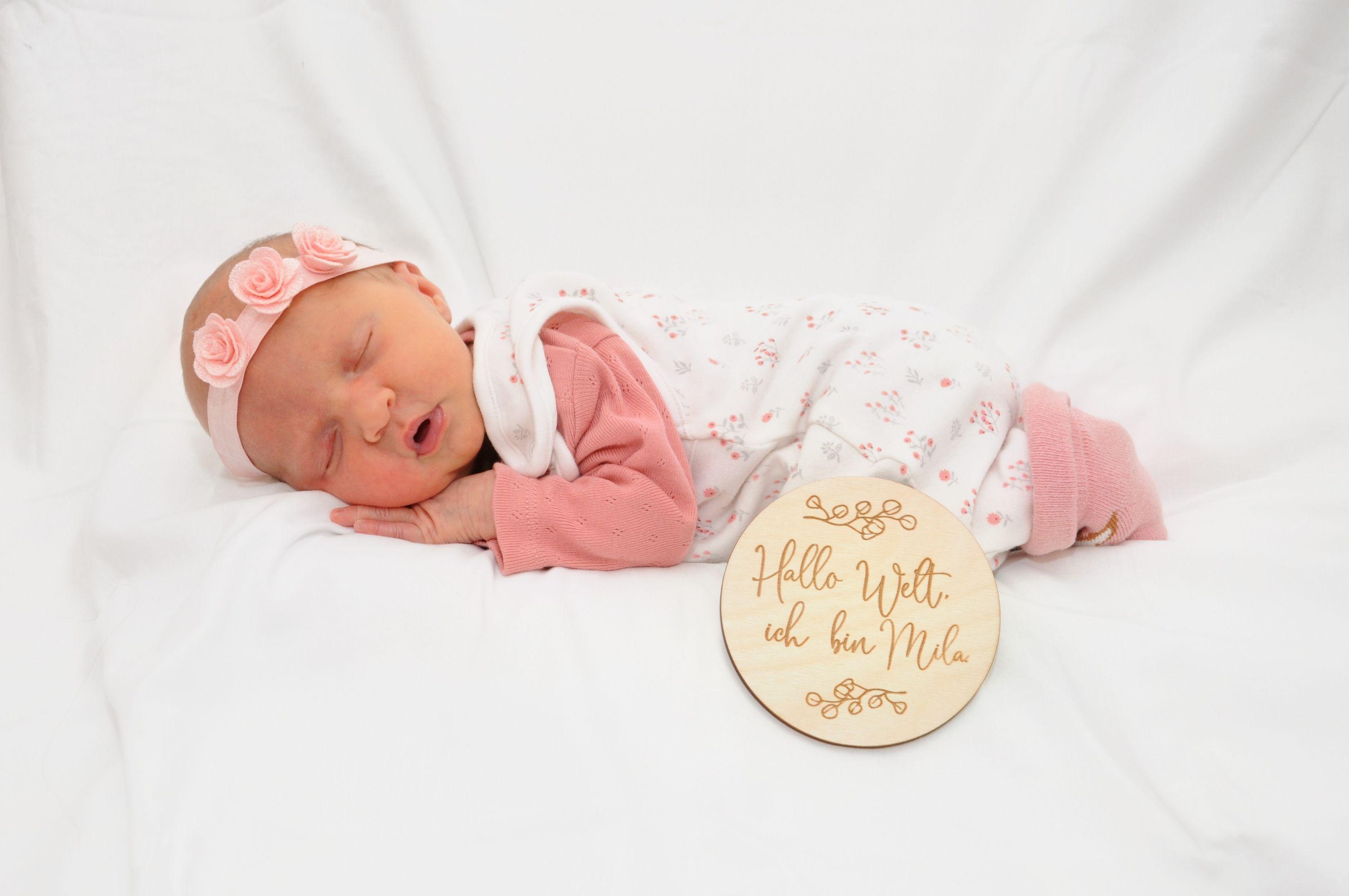 Die kleine Mila erblickte am 2. Juli im Klinikum Nürnberg Süd das Licht der Welt. Sie misst stolze 48 Zentimeter und wiegt 2600 Gramm.