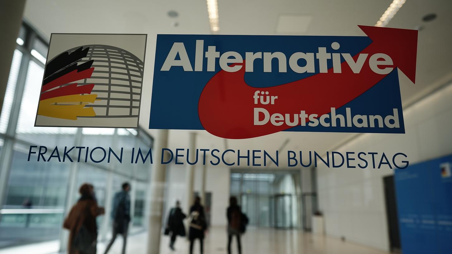 Teil der rechten Runde war neben Vertretern der konservativen CDU/CSU-Basisbewegung Werteunion auch die rechte Hand der AfD-Vorsitzenden Alice Weidel sowie einer weiteren AfD-Bundestagsabgeordneten. (Symbolbild). 