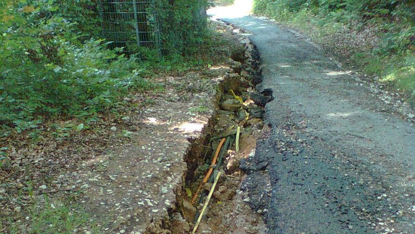 Stadt sperrt den Gehweg hinauf nach Höhenberg