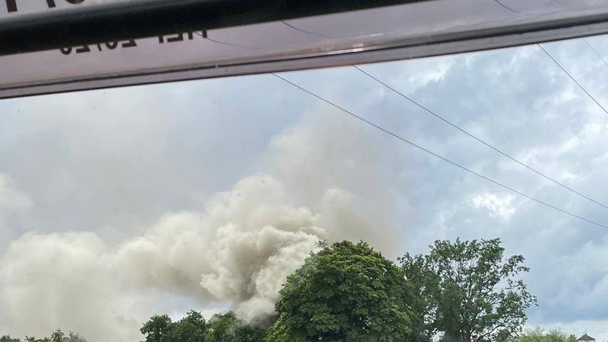 Rauchwolke über Bubenreuth: Gartenlaube ist abgebrannt