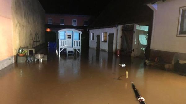 So konnte das Volllaufen des angrenzenden Kellers zum großen Teil verhindert werden.
