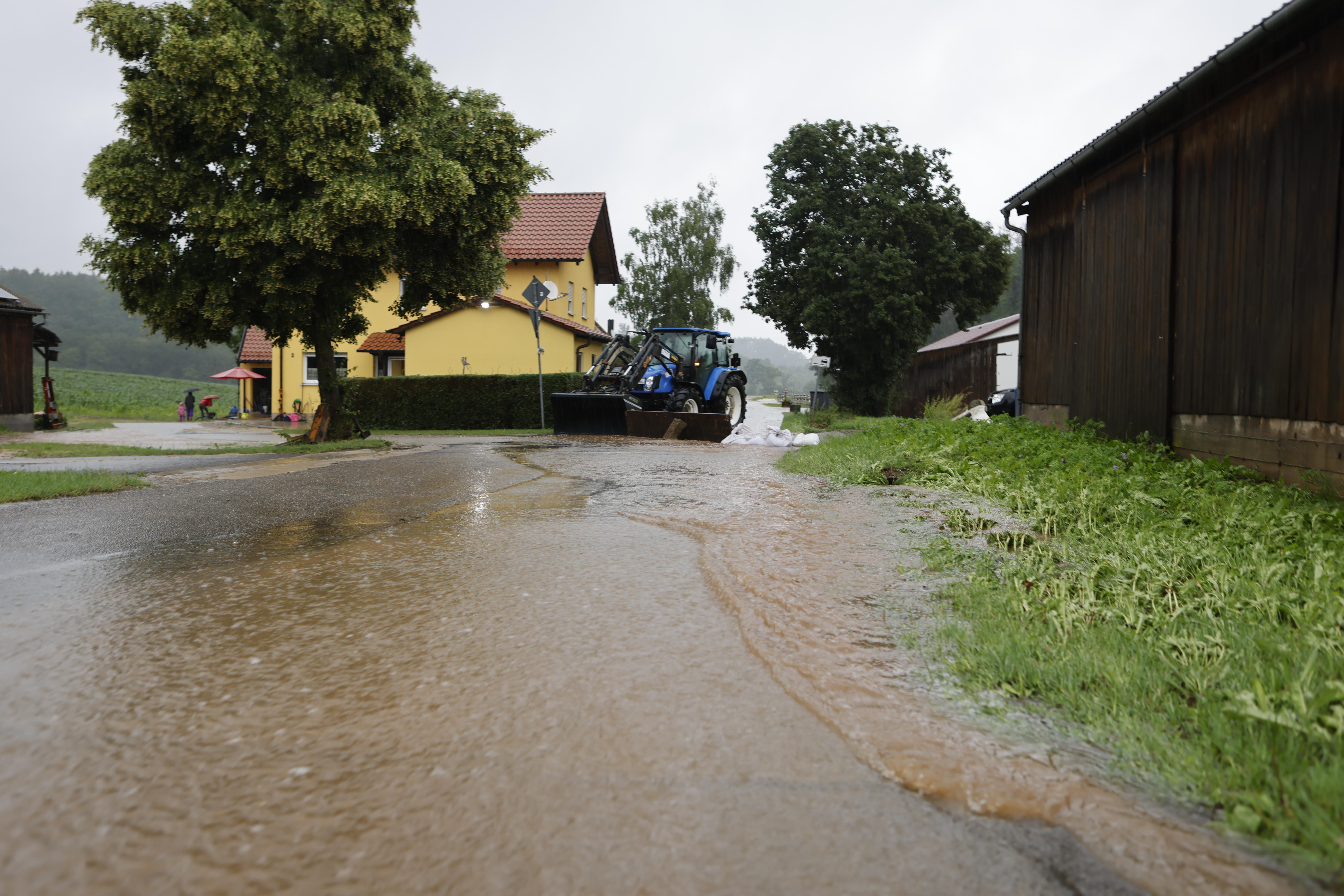 Mehrere Keller standen unter Wasser. 