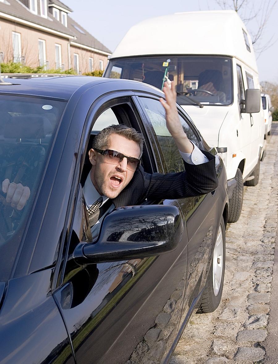 Was heute wie ein Fehler bzw. wie ein Verschreiber klingt, war mal ein dudenfähiges Wort für verunglimpfen oder beschimpfen: verschimpfieren.