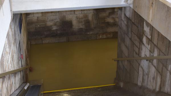 Zu den Gleisen war kein gutes Durchkommen mehr möglich.