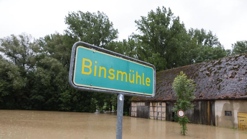 Land unter auch in Binsmühle, einem Gemeindeteil des Marktes Obernzenn im Landkreis Neustadt an der Aisch-Bad Windsheim.