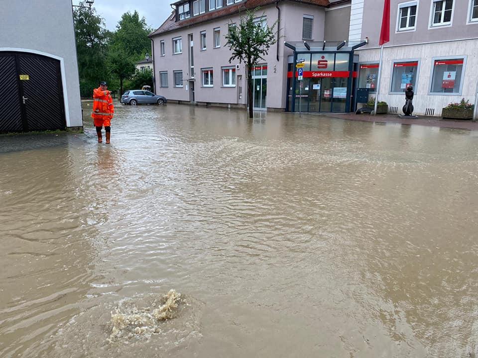 In Uffenheim waren die Straßen ebenfalls geflutet. 