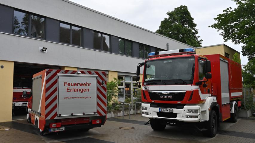Fluten bedrohen Feuerwehrhaus und Anwohner: Hochwasser in Frauenaurach