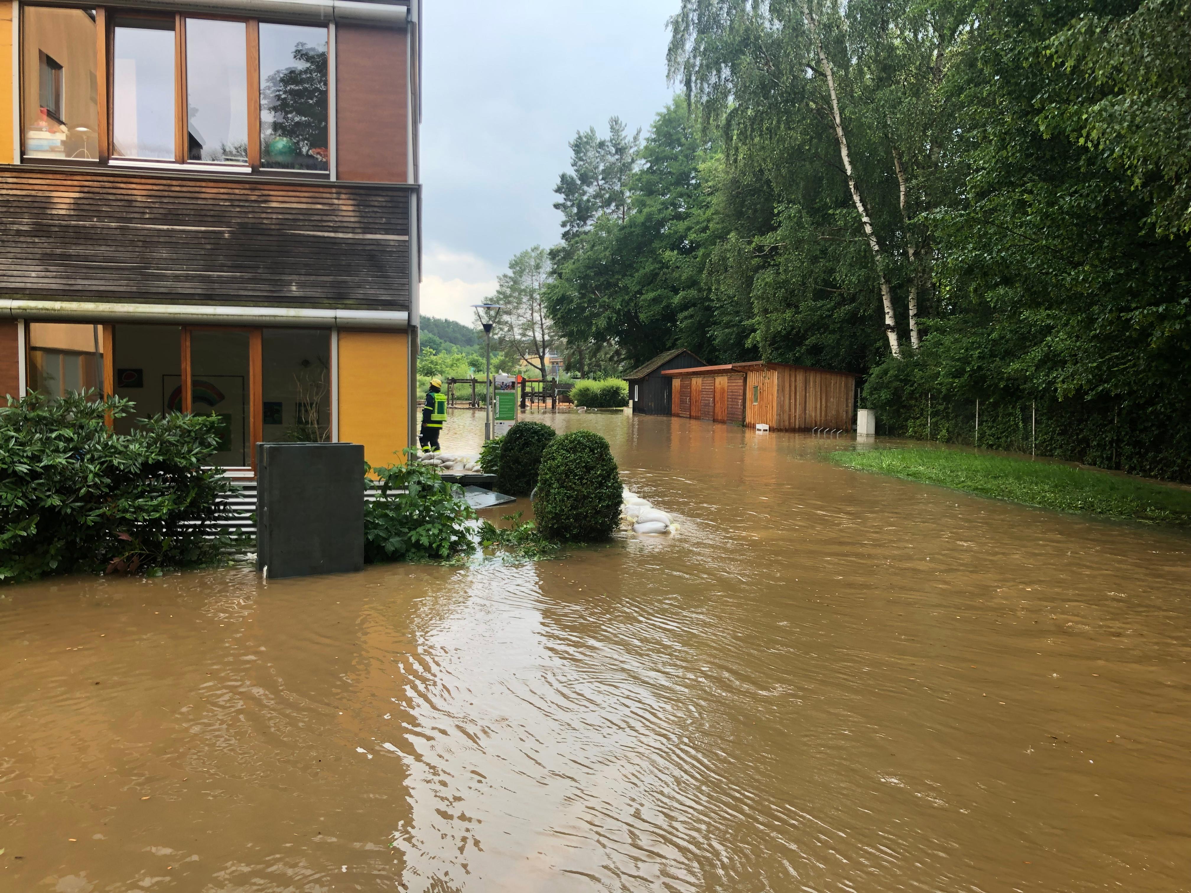 Das Wasser floss auch in den Zeller Kindergarten.