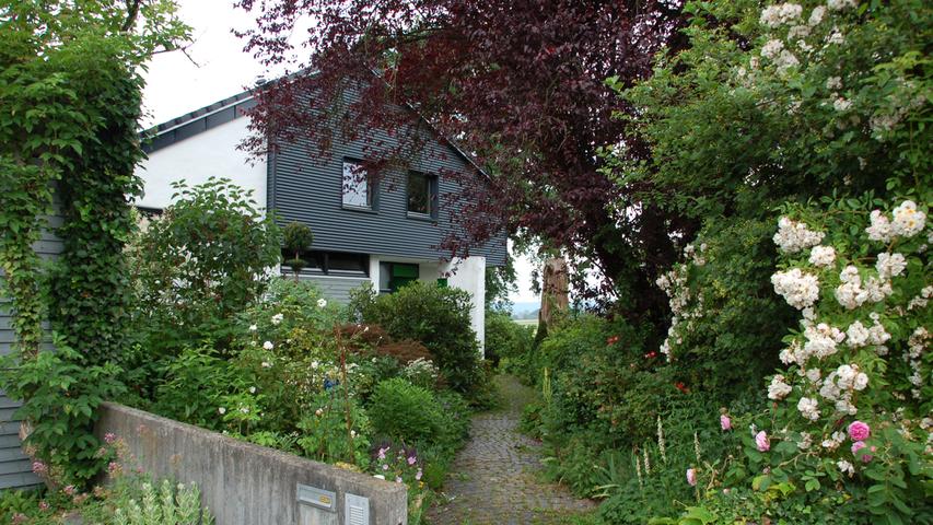 In Parsberg gibt es eine Öko-Bonus für naturnahe Vorgärten im Neubaugebiet
