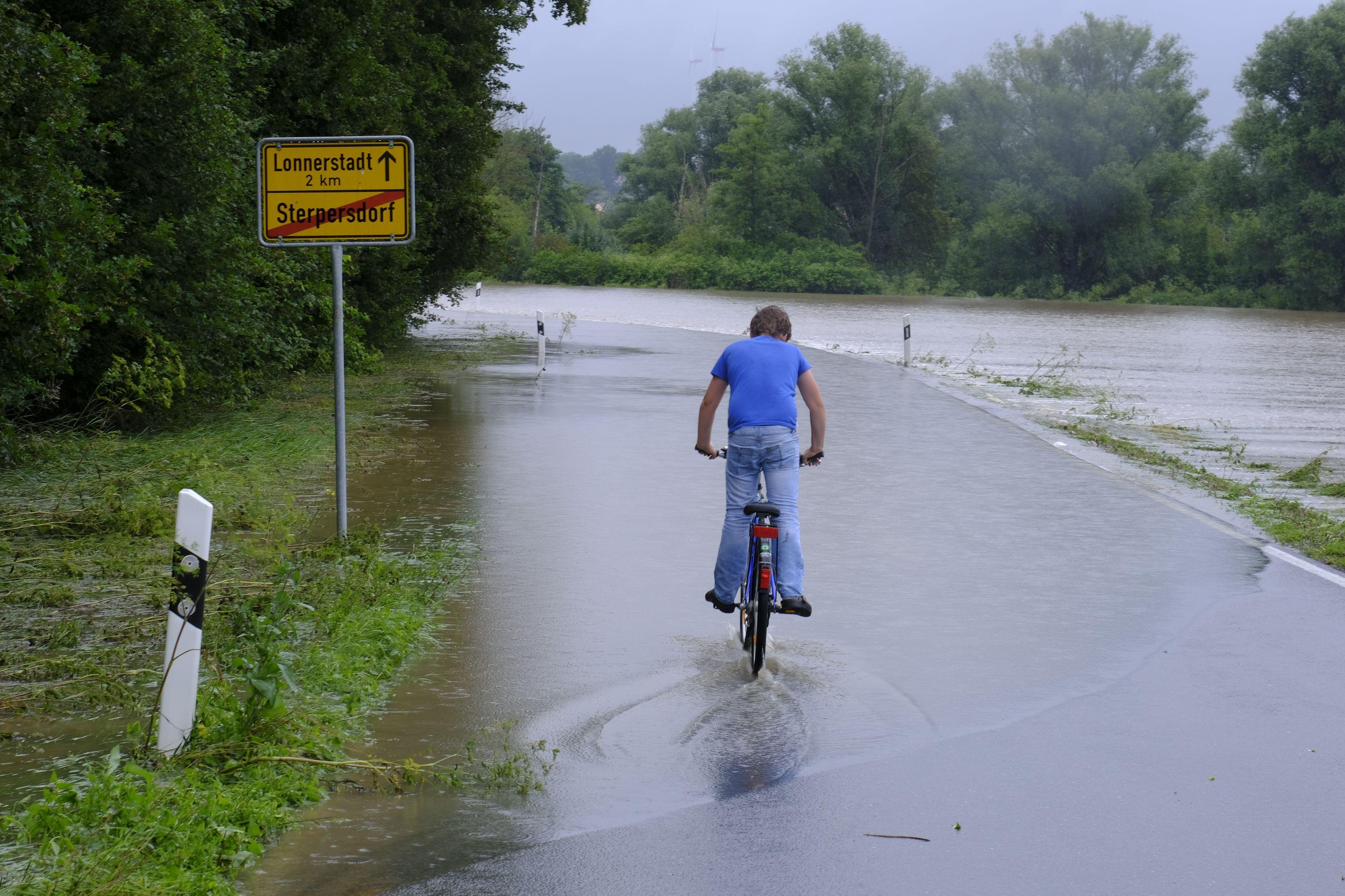 Kurzer Wasserkontakt, und dann lieber wieder zurück.