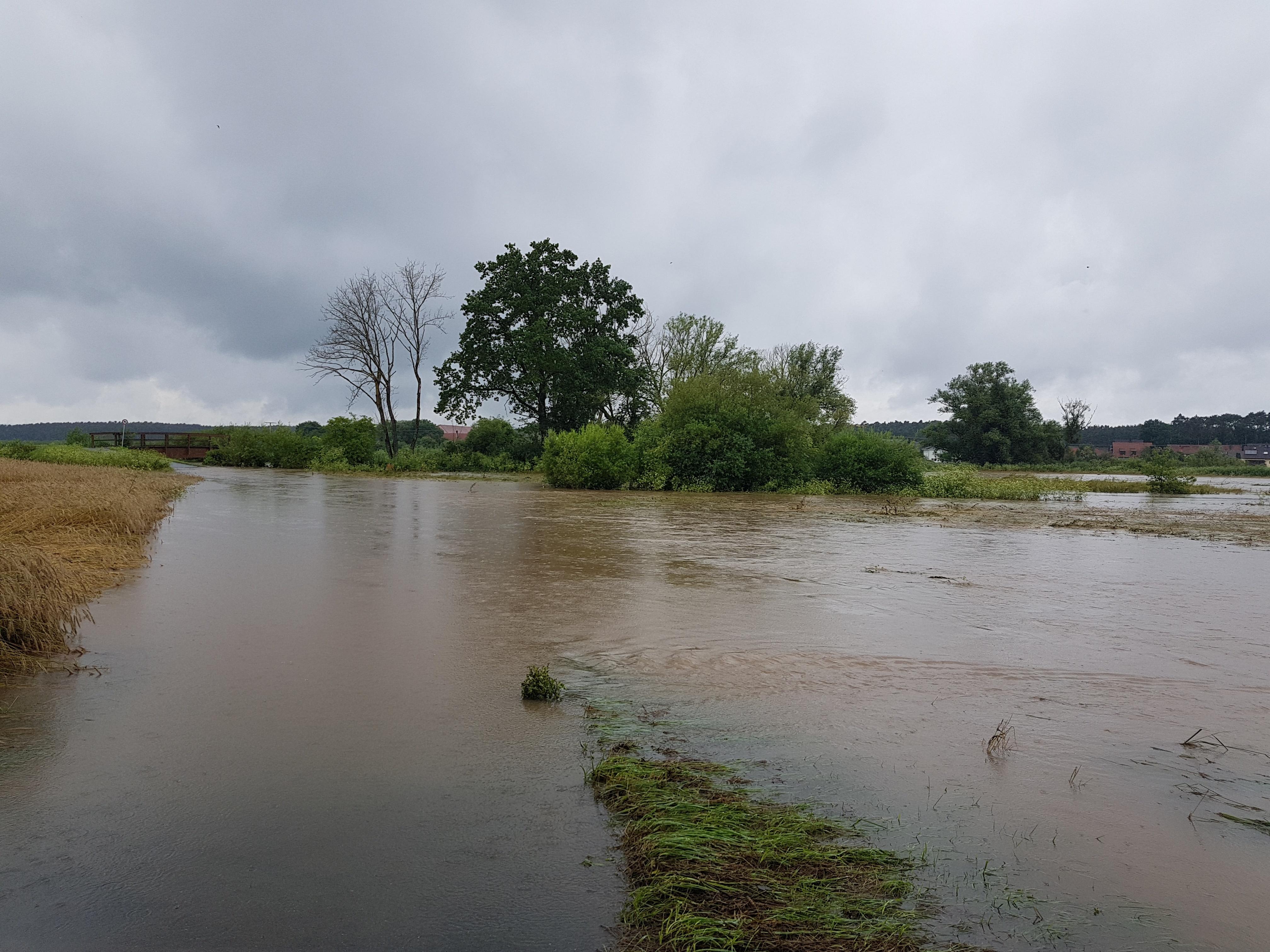 Land unter im Aischgrund.