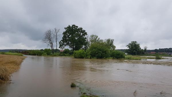 Land unter im Aischgrund.