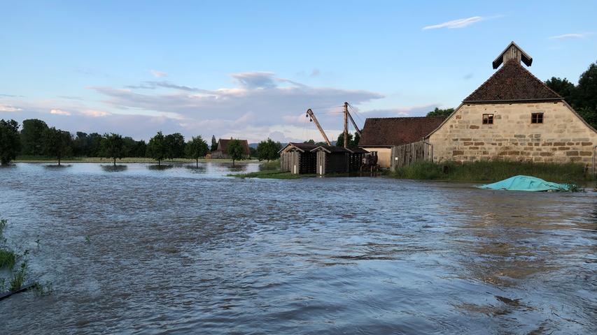 Das Fränkischen Freilandmuseum in Bad Windsheim wurde heftig vom Hochwasser getroffen. Noch am Sonntag waren Teile des Museums nicht zugänglich.  