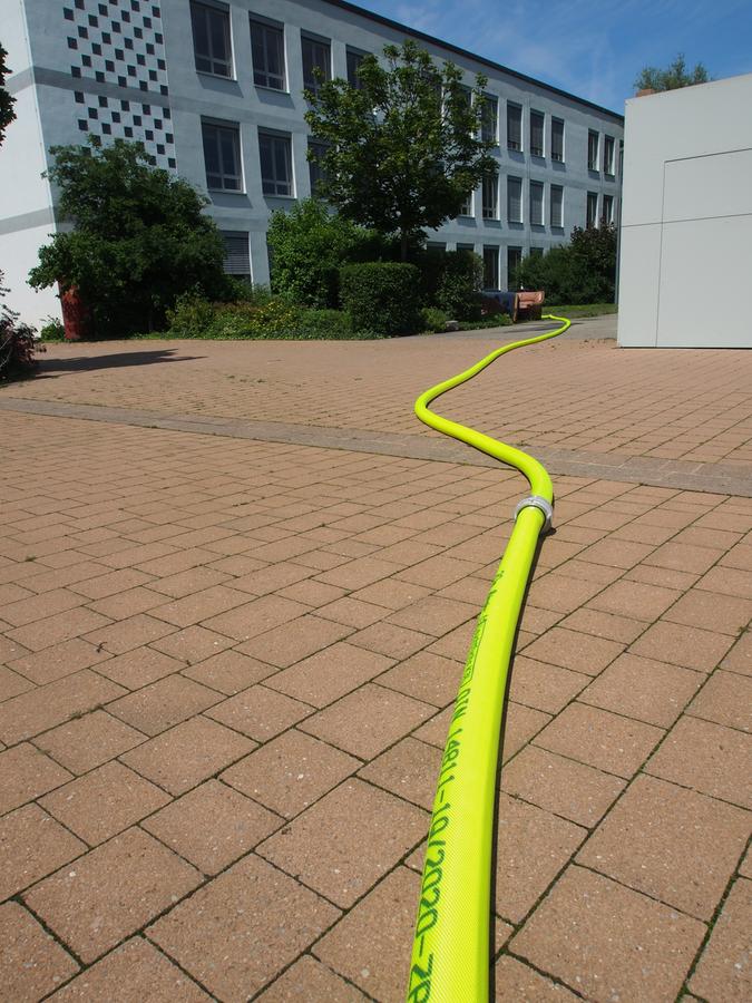 Am Samstag wurde im Stellergymnasium in Bad Windsheim noch Wasser aus einigen tiefer gelegenen Kellerräumen gepumpt.
Am Samstag wurde im Stellergymnasium in Bad Windsheim noch Wasser aus einigen tiefer gelegenen Kellerräumen gepumpt.