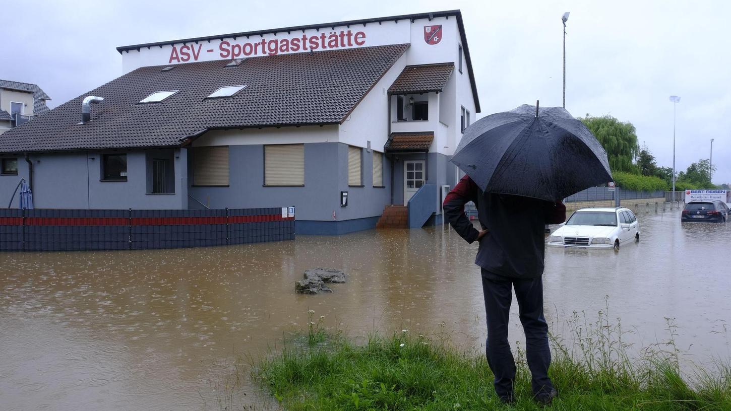Das Hochwasser im Aischgrund trifft auch die Sportvereine